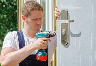 Hollywood Locksmith Services Hollywood, FL 954-366-0895 - 7-Lock-Changing